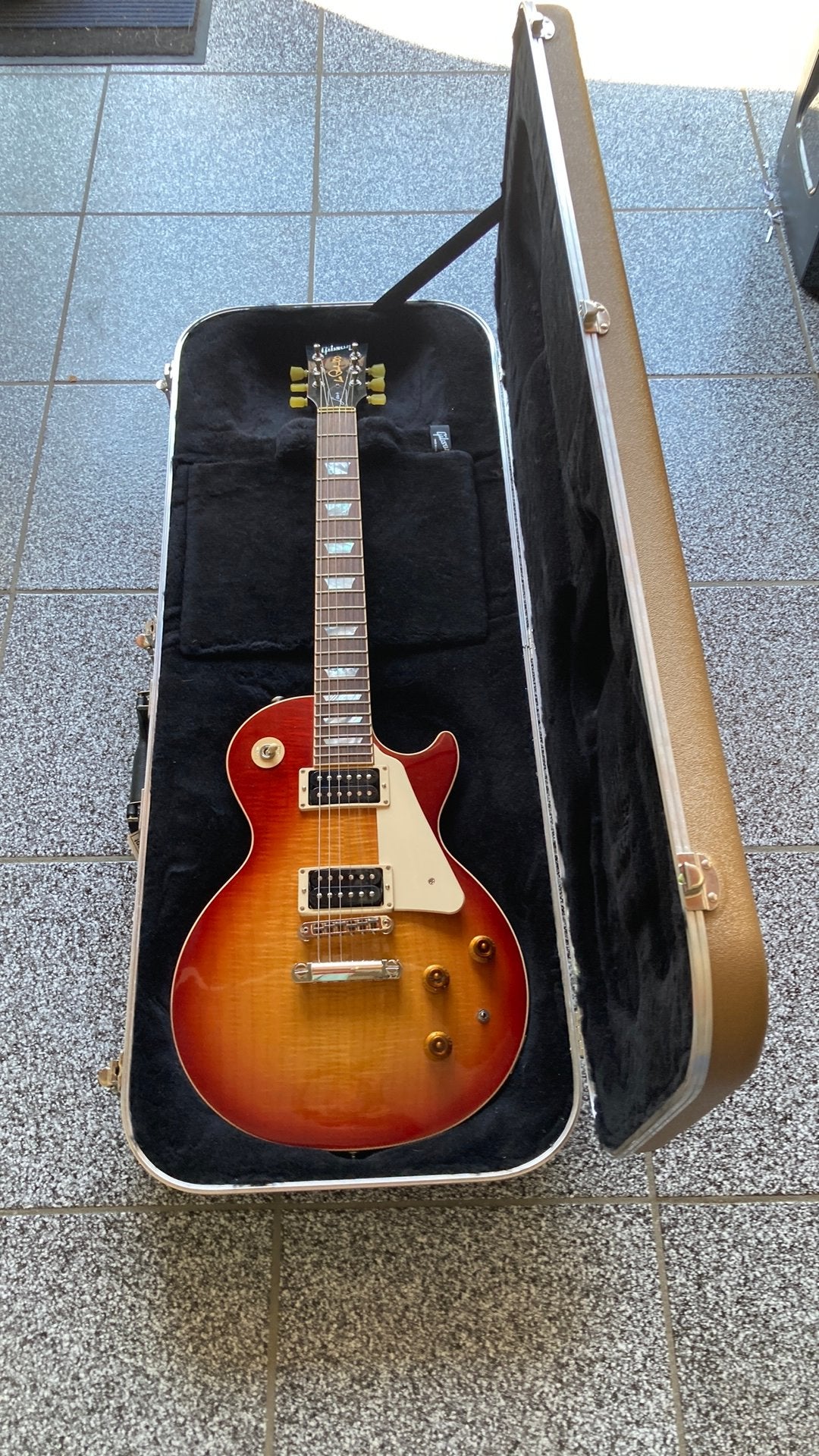 Gibson Les Paul 100 (2015) - Cherry Sunburst - Nieuw, Muziek en Instrumenten, Snaarinstrumenten | Gitaren | Elektrisch, Ophalen