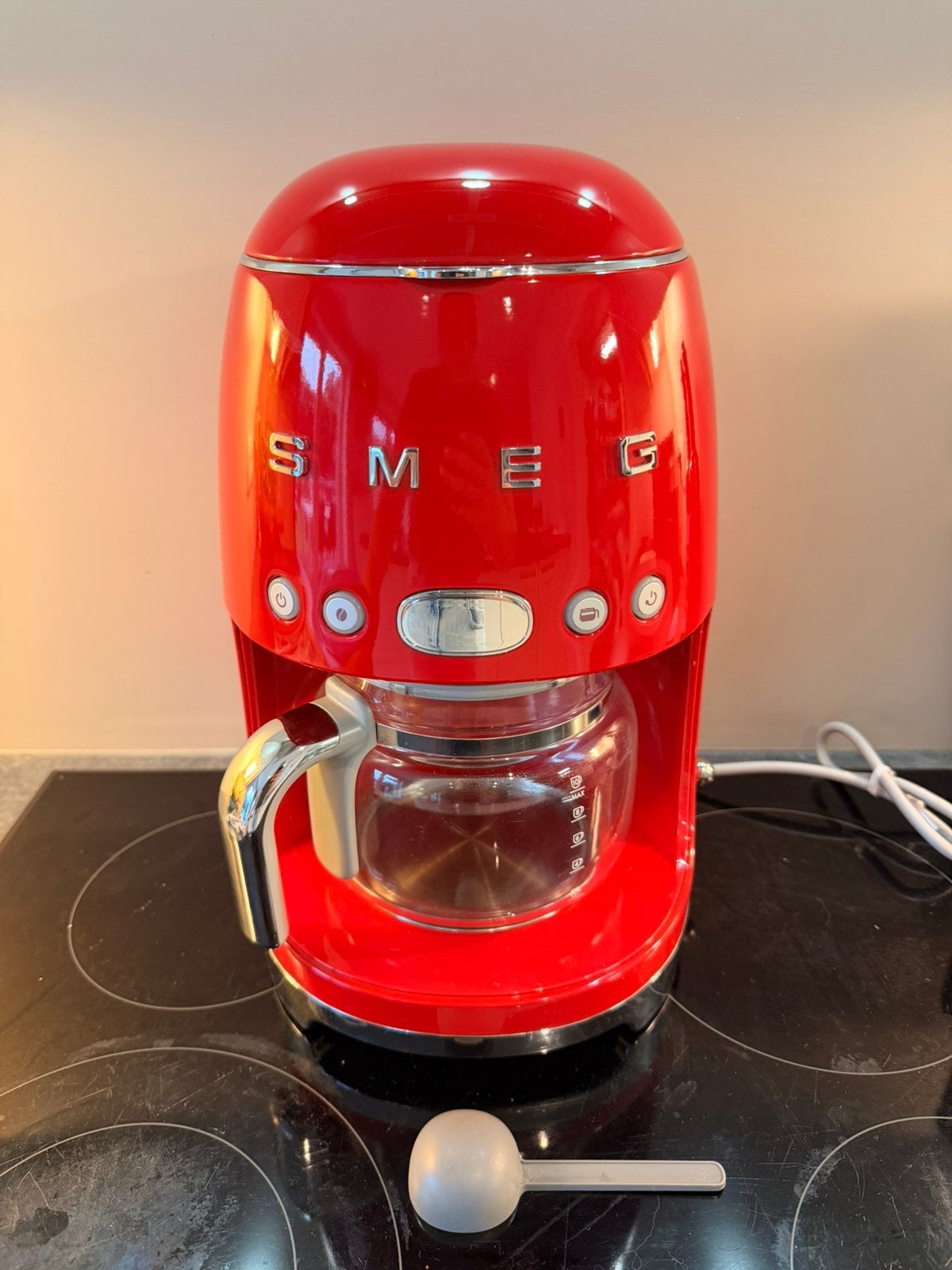 SMEG koffiemachine- amper gebruikt - 75€, Enlèvement, Comme neuf