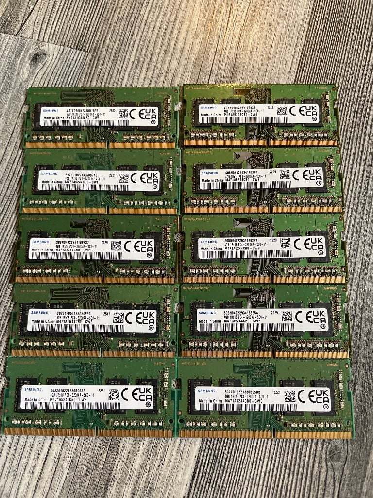 DDR4 - 3200 - 10x 4GB RAM (Lot) - Samsung M471A5244CB0-CWE, DDR4, Ophalen of Verzenden, Zo goed als nieuw, Laptop