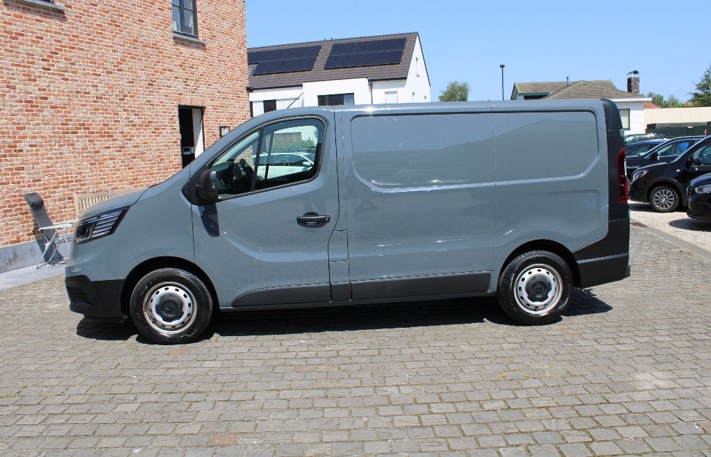 Renault Trafic 2.0 DCi 130 Bwj 03/2023 Lichte vracht 33000km, Voorwielaandrijving, Stof, 4 cilinders, 2500 kg