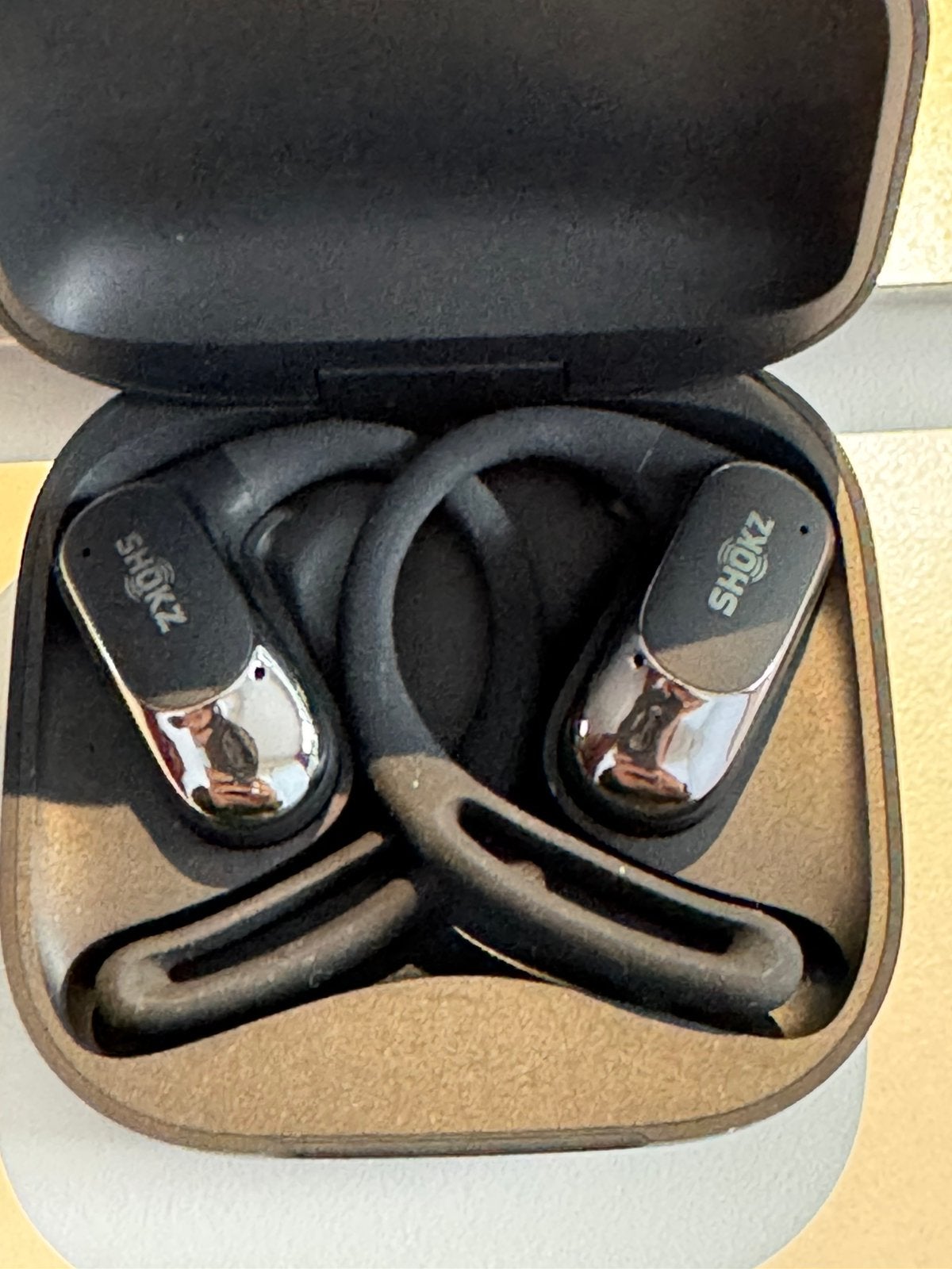 SHOKZ nieuwe oortelefoon+tienkamperticket, Ophalen, Nieuw