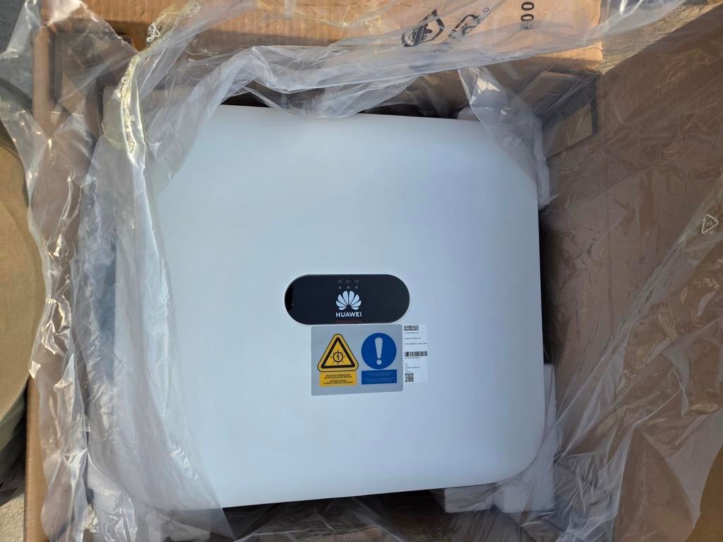 Huawei omvormer + 1x445Wp zonnepaneel, Doe-het-zelf en Bouw, Zonnepanelen en Toebehoren, Nieuw, Compleet systeem, Ophalen