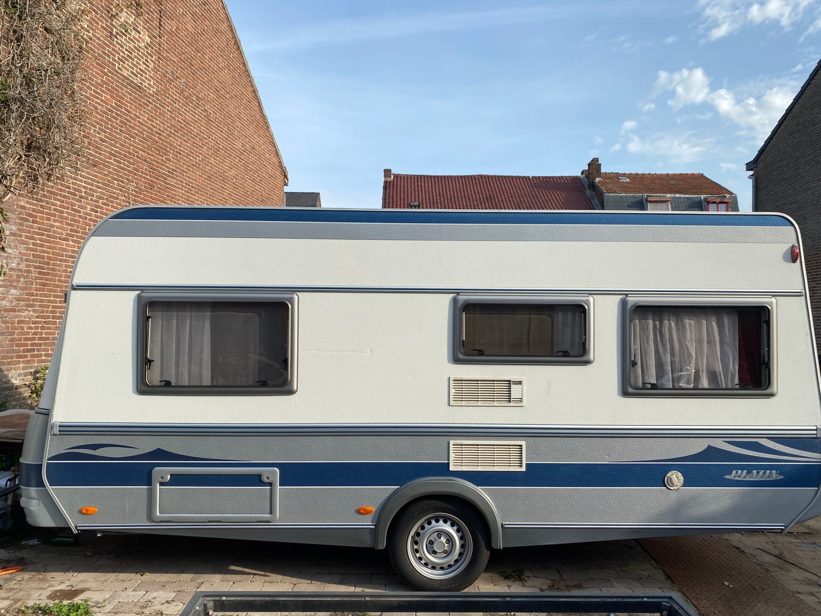Caravan fendt 470, Rondzit, Particulier, Douche, Tot en met 4