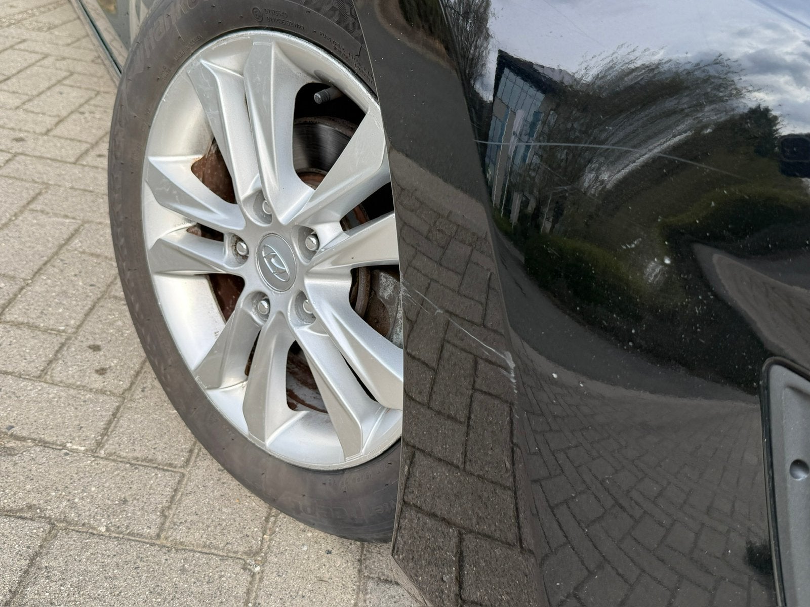 Hyundai I30 SW 1.6crdi Automaat, Auto's, Zwart, 4 cilinders, Parkeersensor, Leder en Stof