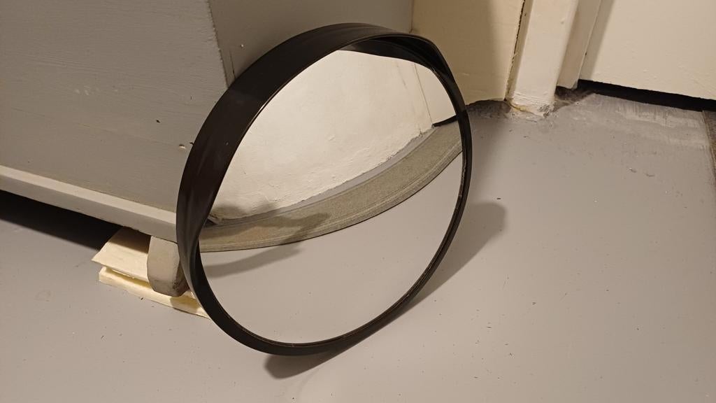 Miroir convexe, Enlèvement