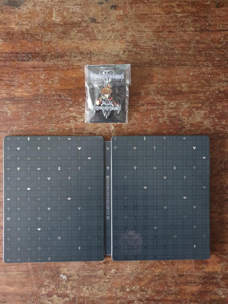 Kingdom hearts 3 steelbook + pin, Verzenden