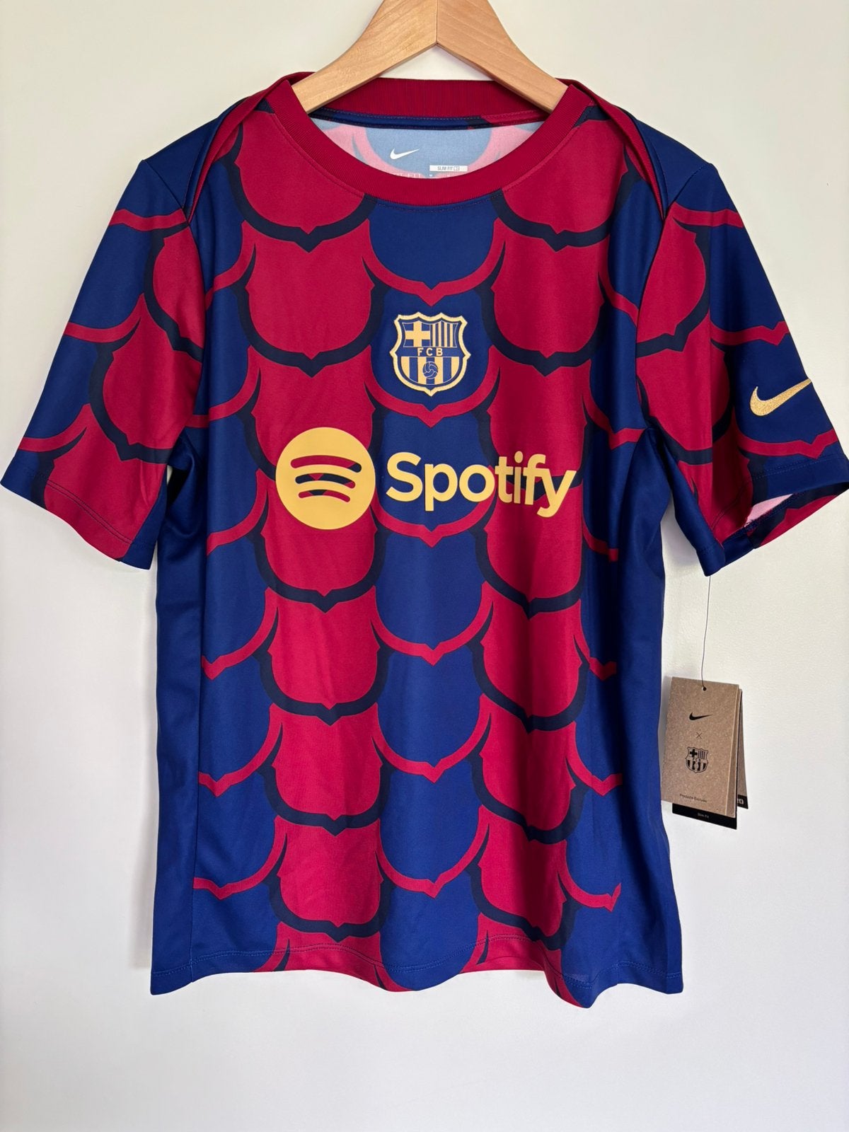 Maillot d'avant-match du FC Barcelone 2023/24, Taille S, Enlèvement ou Envoi, Neuf, Maillot
