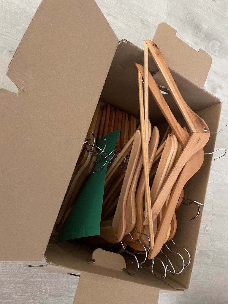 kledinghangers hout, Ophalen, Zo goed als nieuw, Hout, Kinderen en Volwassenen