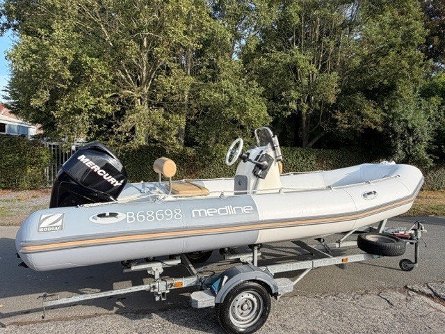 Zodiac Midline 500 met Mercury 50 Pk 4 Stroke EFI op trailer, Watersport en Boten, 60 pk, 5 m, Zo goed als nieuw, Zonnedek