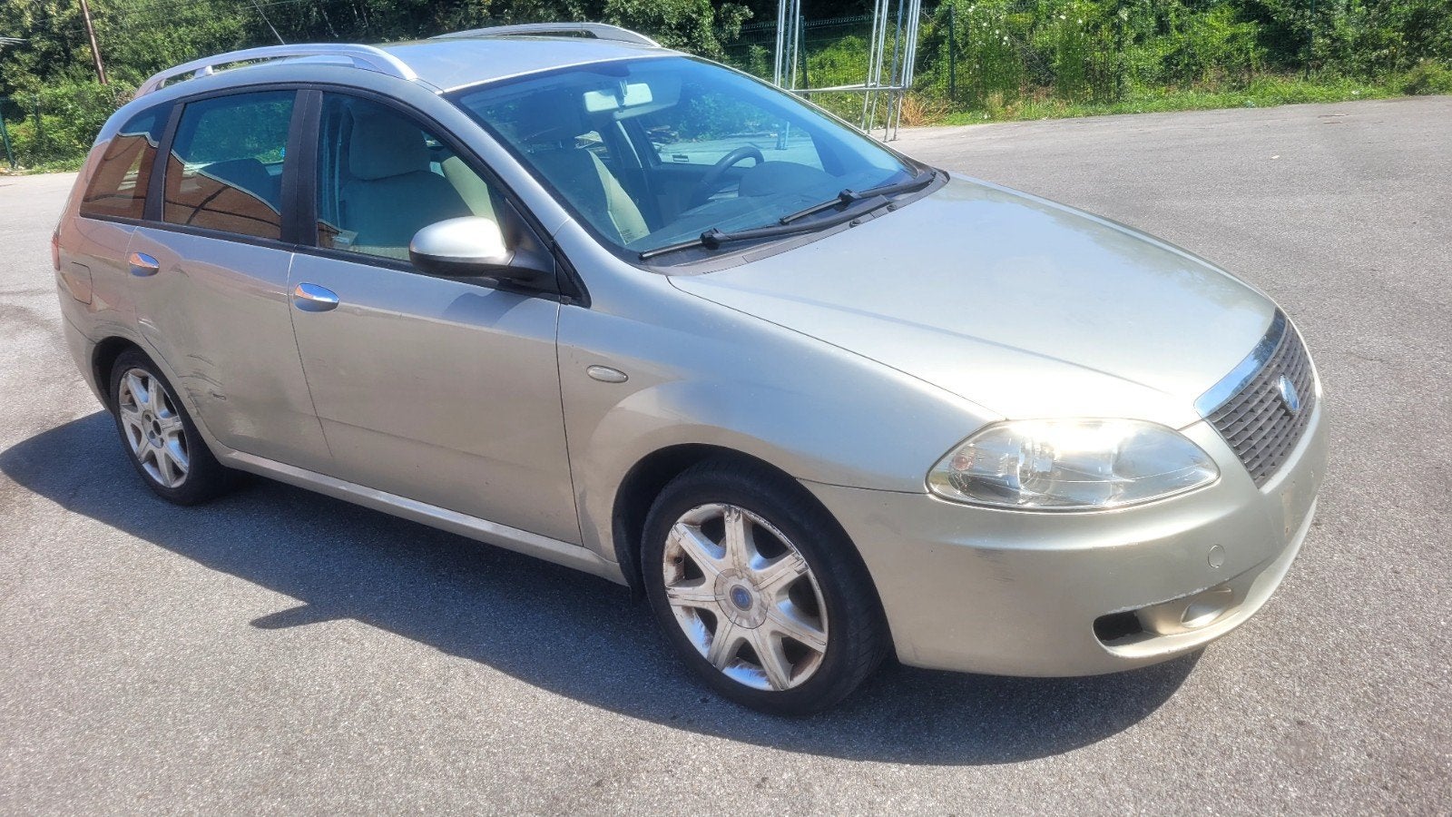 FIAT  CROMA BREAK+1.9JTD +CTOK +FEUILLE ROSE À 499EU, Autos, Achat, Entreprise, Croma, Jantes en alliage léger