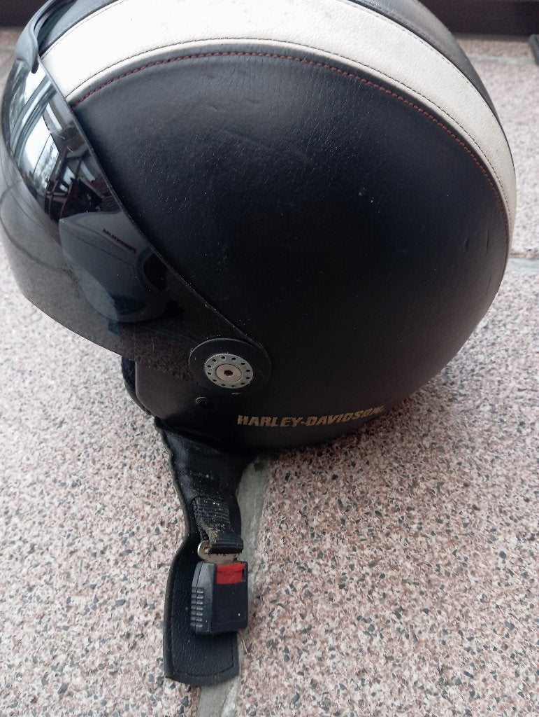 Harley helm, Ophalen