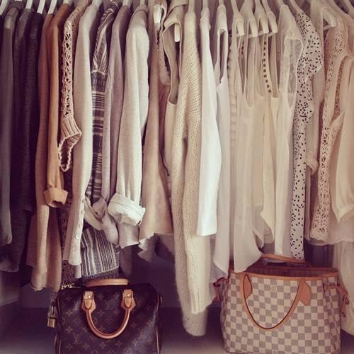 ‼️TE KOOP‼️  EXCLUSIEVE TE KLEINE MERKKLEDIJ, Kleding | Dames, Blouses en Tunieken, Zo goed als nieuw, Ophalen of Verzenden