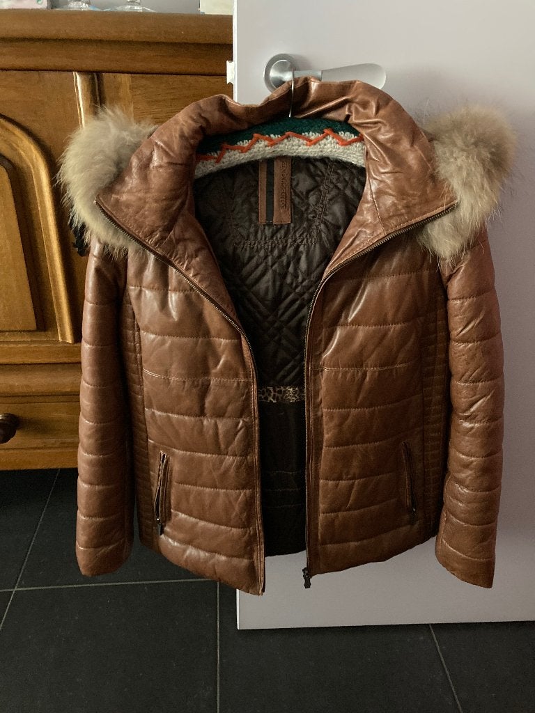 Jas, Bruin, Maat 42/44 (L), Zo goed als nieuw, Ophalen