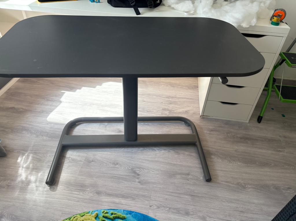 Bureau assis et debout IKEA SEGRARE, Maison & Meubles, Bureaux, Comme neuf, IKEA, Réglable en hauteur, Enlèvement