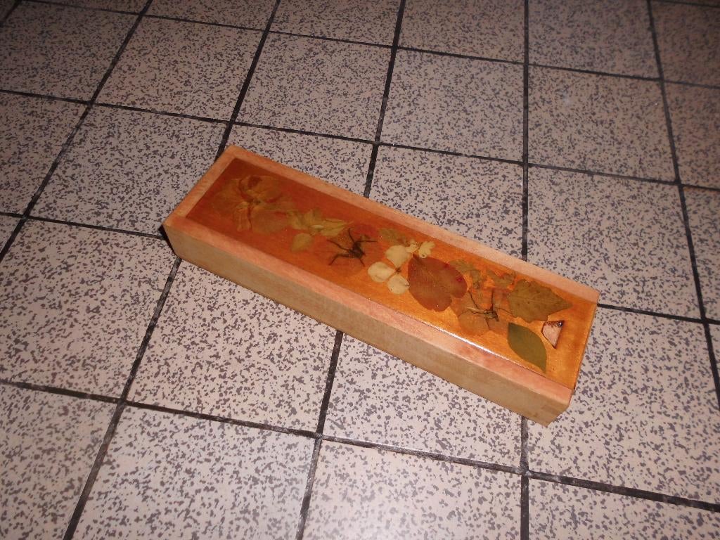 ancien plumier d ecole en bois avec marqueterie decor fleurs, Enlèvement ou Envoi