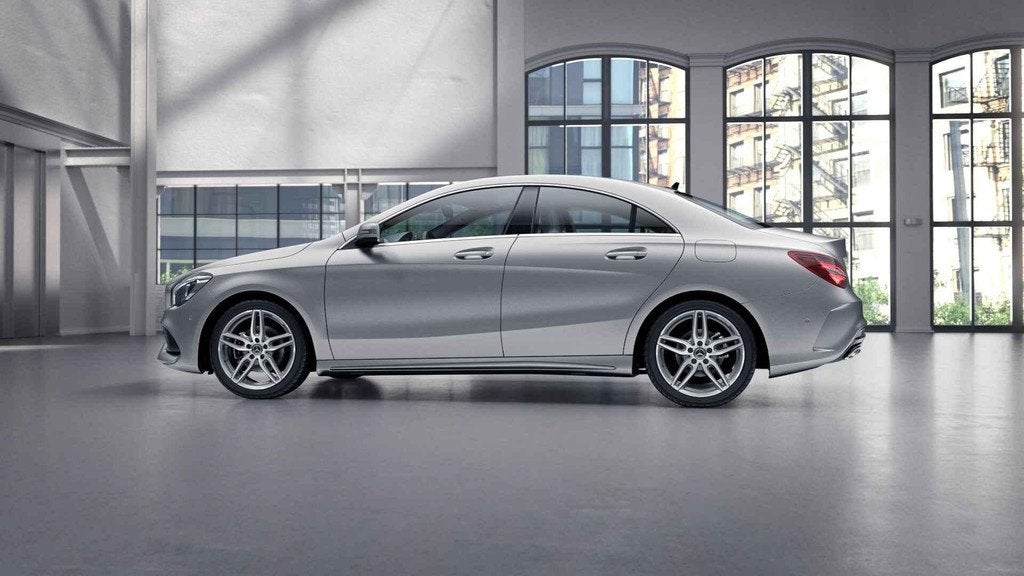Mercedes-Benz CLA-klasse 180 Coupé AMG Line | Verwarmde Zet, Auto's, Gebruikt, 4 cilinders, Automatische klimaatregeling, 1595 cc