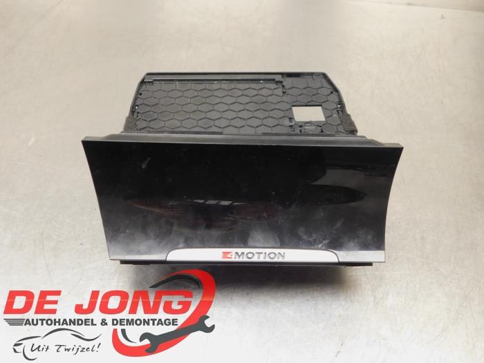 Dashboard deel van een Volkswagen Golf, Gebruikt, -, Volkswagen, -