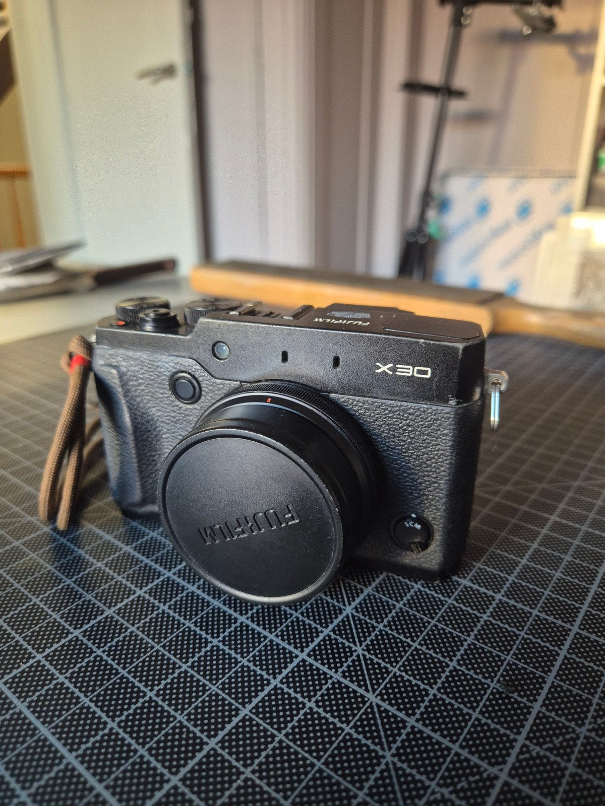Fujifilm X30 camera, TV, Hi-fi & Vidéo, Mise au point manuelle, Comme neuf, Batterie, Appareil photo compact