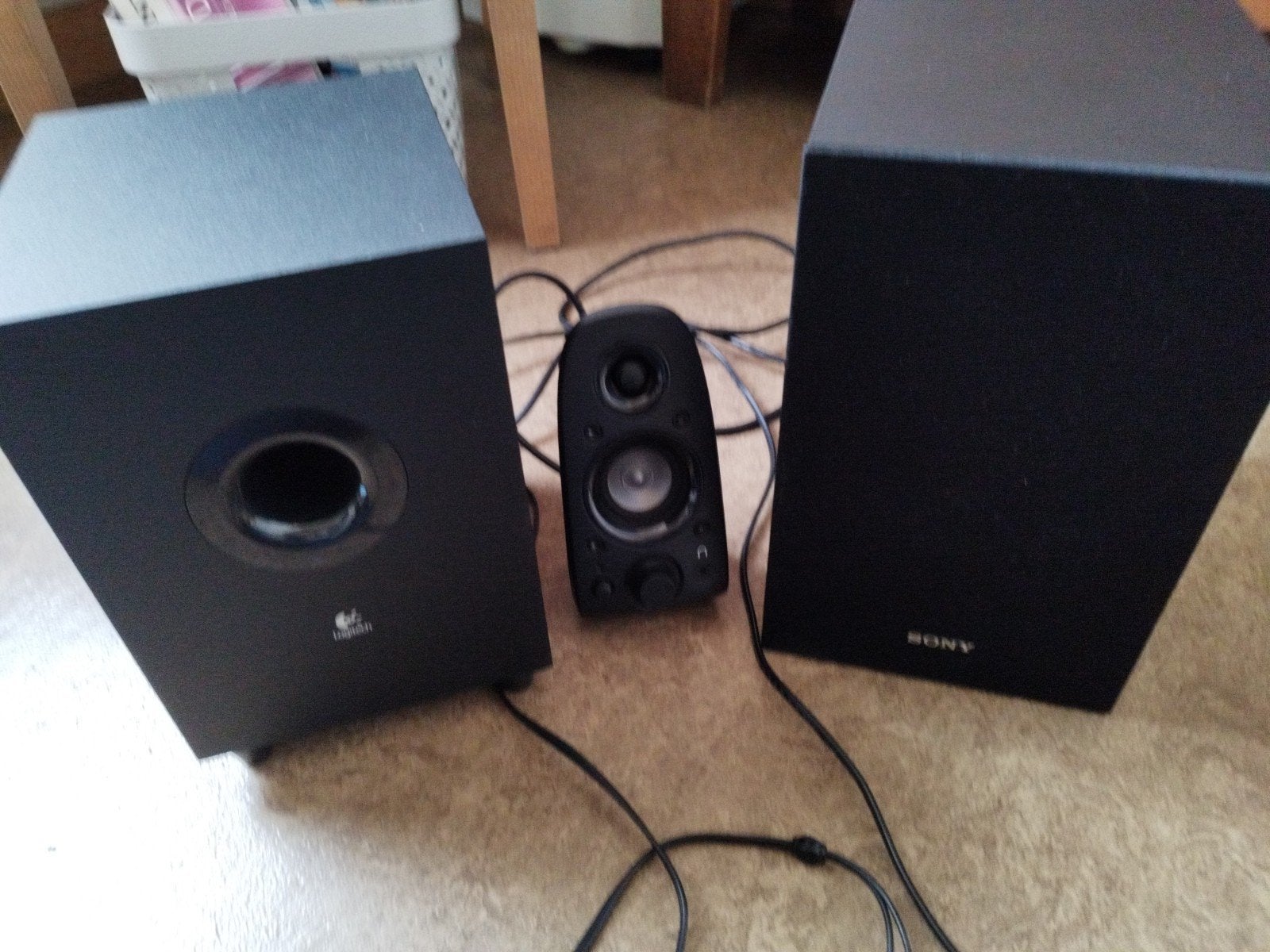 Speaker surround sound Logitech, Ophalen