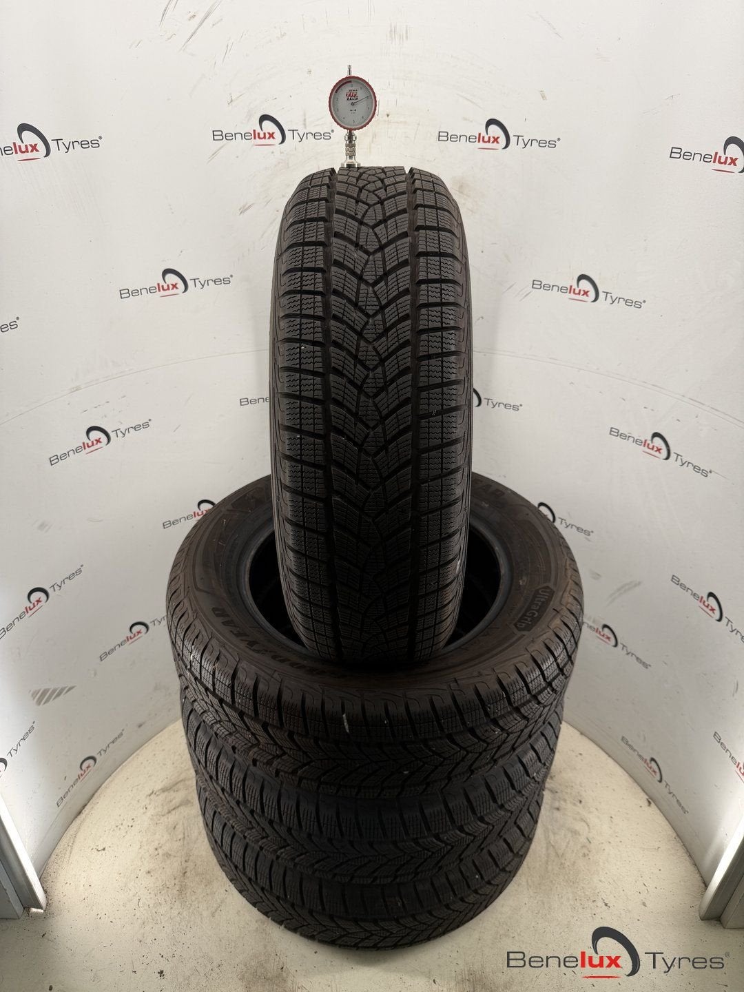 winter zgan 215/65R17 Goodyear 215/65/17 215/65 R17 2156517, Autos : Pièces & Accessoires, Véhicule de tourisme, -, Utilisé, -