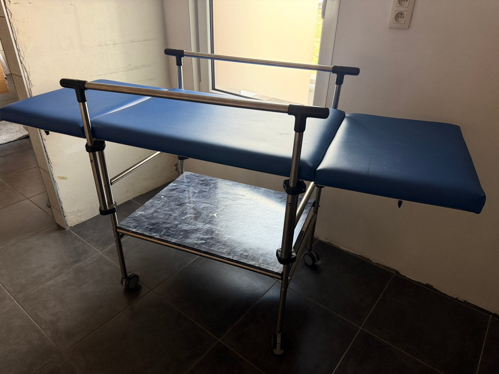 Table de Change / Table de Soins Grande Taille pour Enfant, Enfants & Bébés, Bains & Soins, Autres marques, Enlèvement, Utilisé