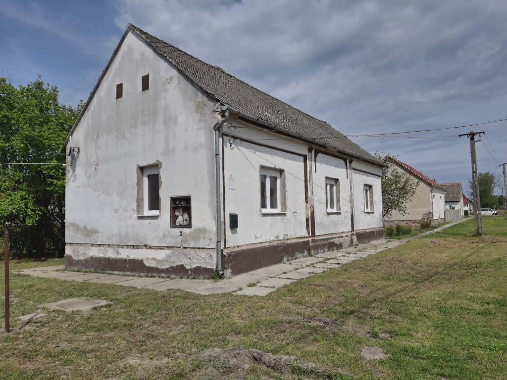 Szulok volledig op te knappen woning #1585, Immo, Szulok, Dorp, 2 kamers, 105 m²