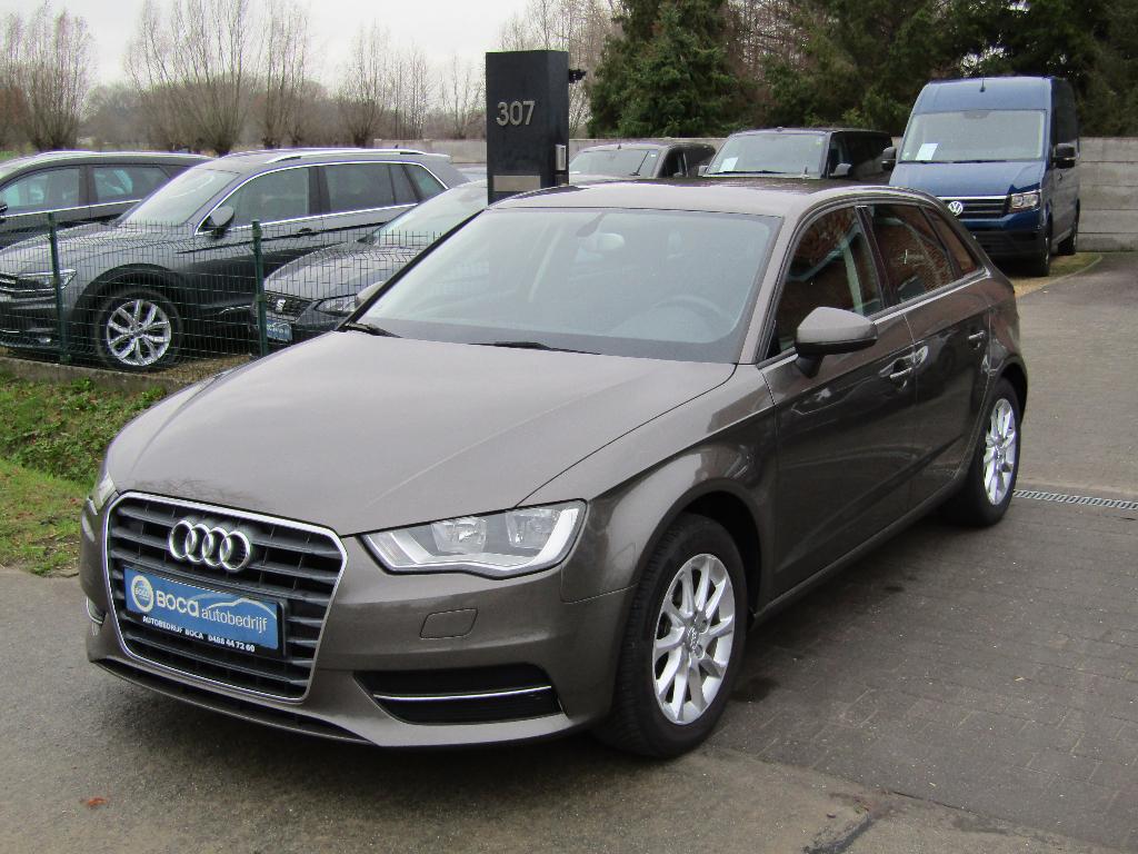 Audi A3 1.2 TSI, Auto's, Voorwielaandrijving, Stof, Bruin, Bedrijf