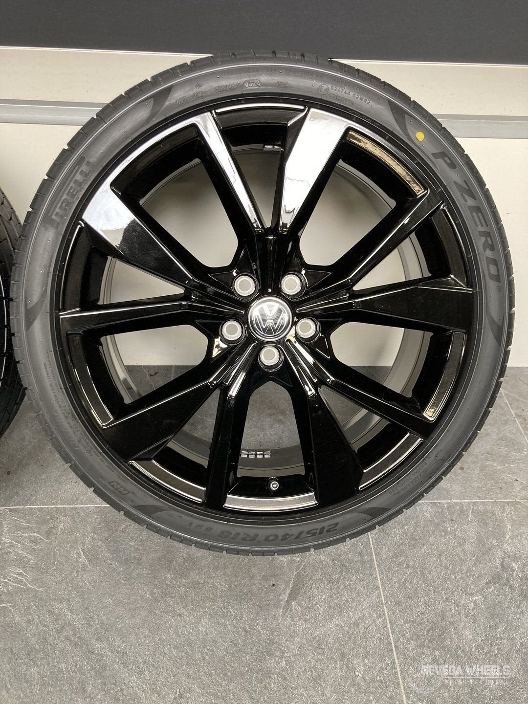18” originele Volkswagen Polo 2G0 Misano velgen banden 5x100, Autos : Pièces & Accessoires, Pneus & Jantes, Pneus et Jantes, 215 mm