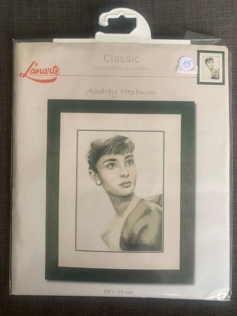 Kruissteekpakket Audrey Hepburn, Enlèvement ou Envoi, Neuf, Broderies à la main