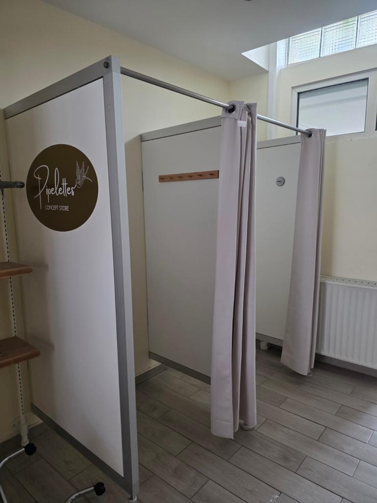 Cabine essayage, Enlèvement