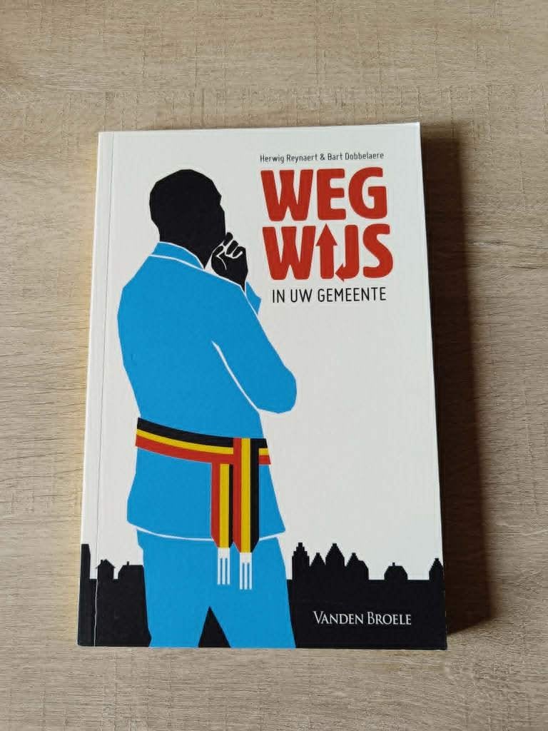 Wegwijs in uw Gemeente - H. Reynaert & B. Dobbelaere, Enlèvement ou Envoi, Comme neuf