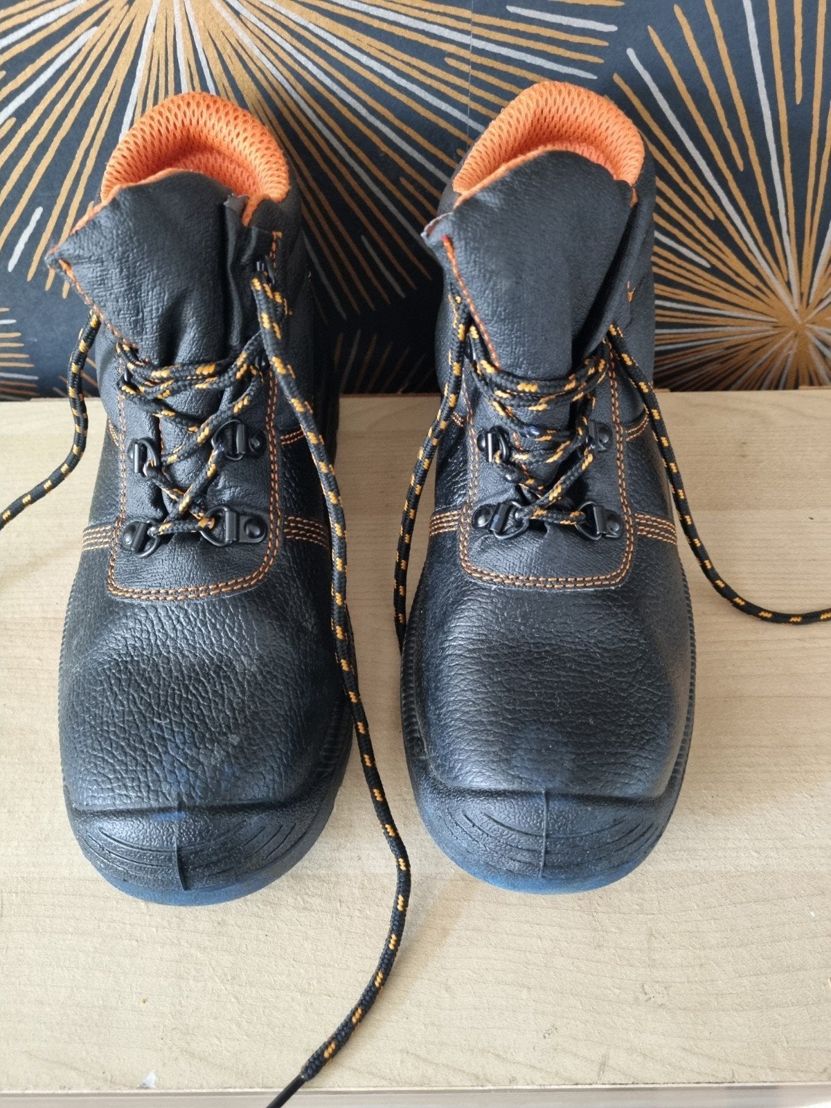 Werkschoenen 37, Ophalen