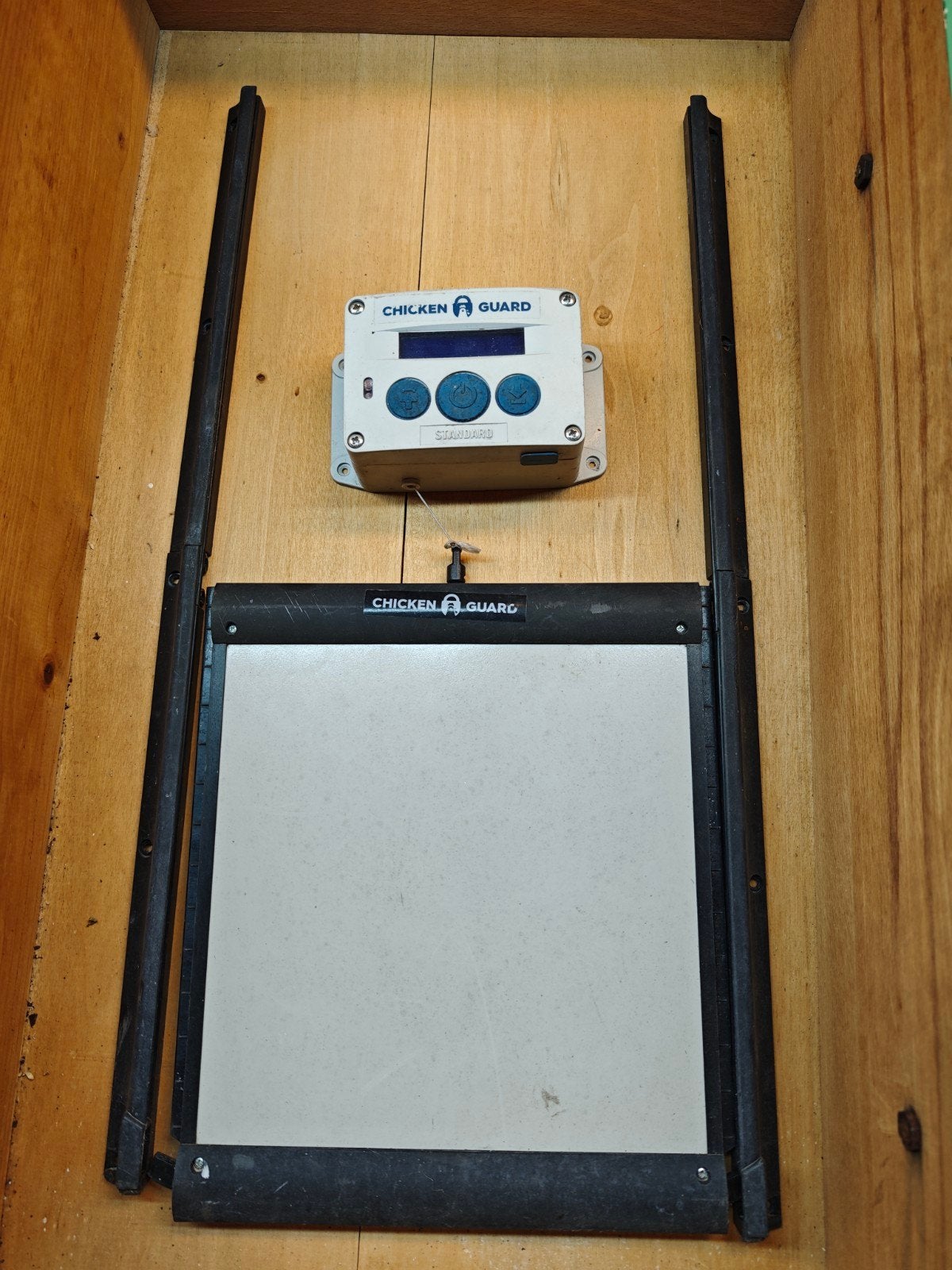 chicken guard kippenluikje met deur., Enlèvement, Utilisé, Autres types