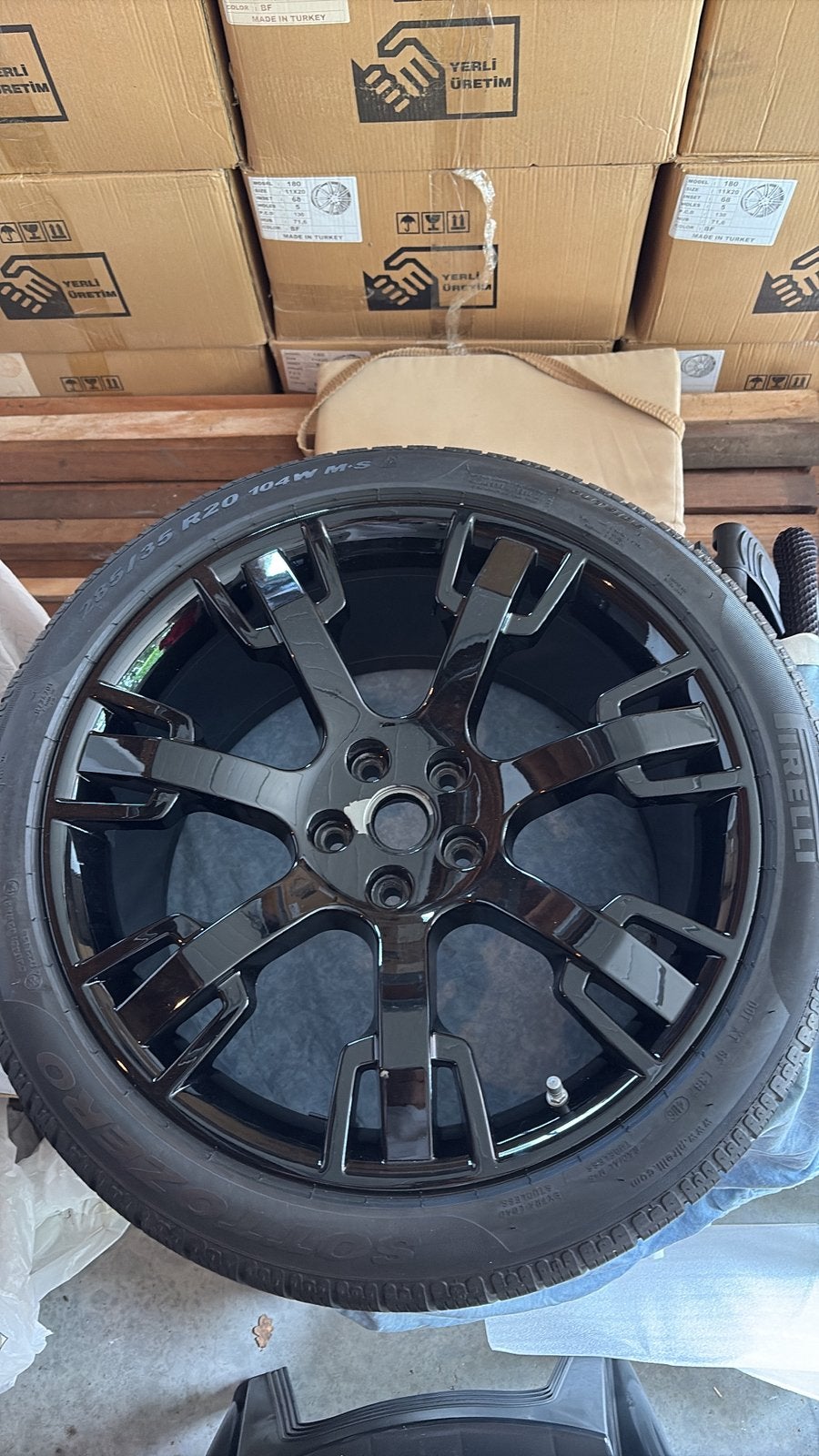 Maserati Grantorismo/Grancabrio Neptune, Ophalen, 285 mm, Banden en Velgen, Nieuw