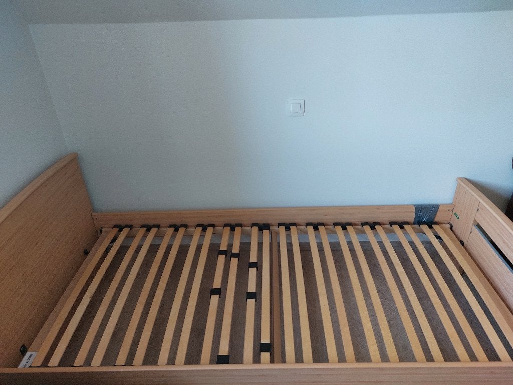 Gratis bed en nachtkast, Ophalen, Gebruikt, 90 cm, Eenpersoons