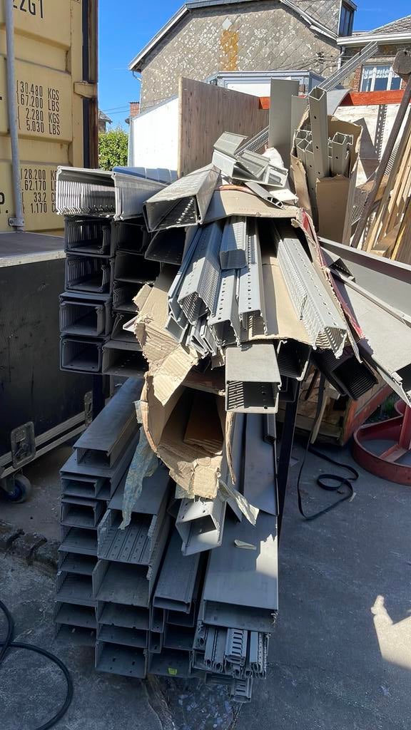 Lot de goulottes, Bricolage & Construction, Enlèvement, Comme neuf, Autres types
