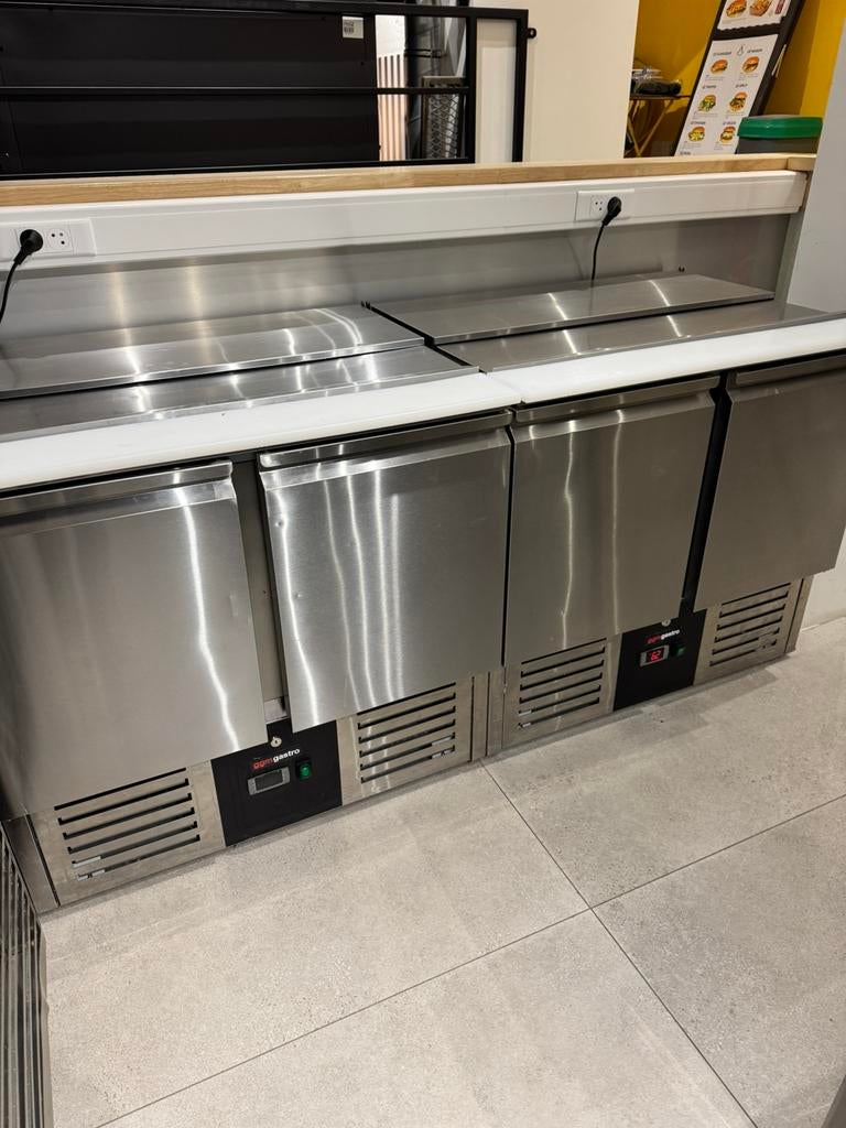 VENDS TABLES RÉFRIGÉRÉES INOX PROFESSIONNELLES – ÉTAT NEUF, Articles professionnels, Horeca | Food, Enlèvement ou Envoi
