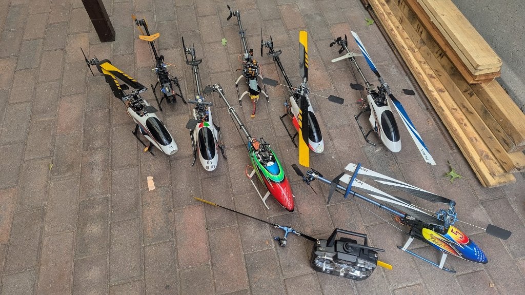 Helikopters te koop wegens stopzetting hobby (modelbouw), Hobby en Vrije tijd, Modelbouw | Vliegtuigen en Helikopters, Ophalen