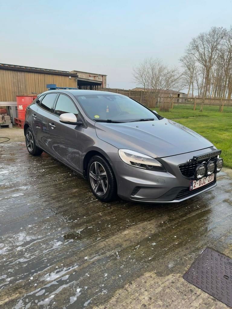 Volvo V40 D2 R design, Auto's, Volvo, Particulier, V40, Trekhaak, Diesel, Euro 6, 5 deurs, Automaat, Voorwielaandrijving, Onderhoudsboekje