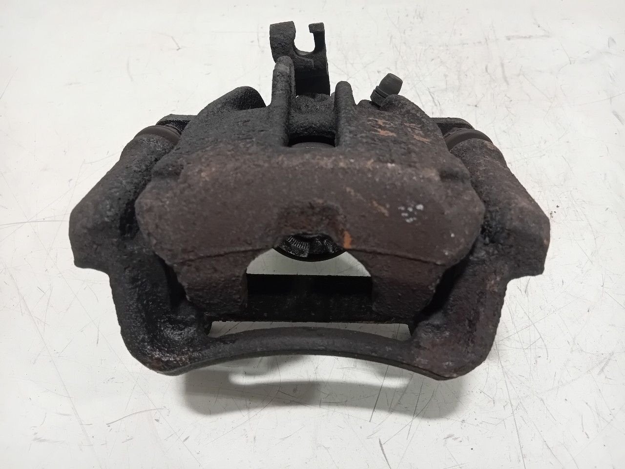 Remklauw rechts achter Opel Vivaro, Onderdelen@venauto.nl, Van der Ven Autorecycling B.V., Gebruikt, Ettenseweg 76, 4706 PB Roosendaal, The Netherlands