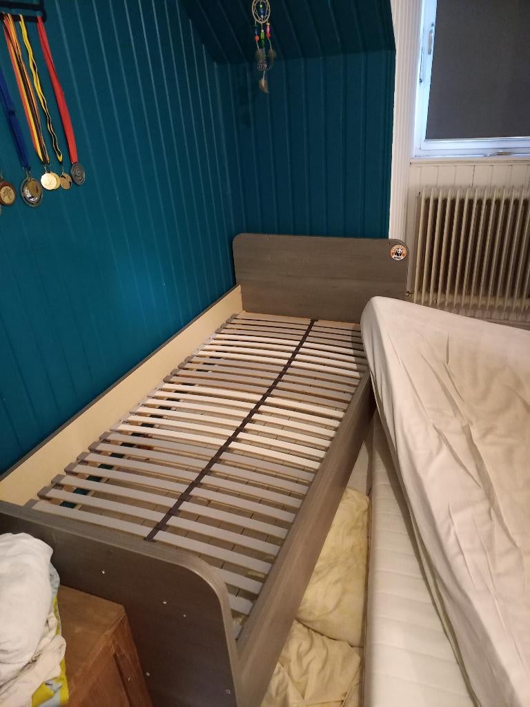 eenpersoonsbed, Huis en Inrichting, Slaapkamer | Bedden, Ophalen, Gebruikt, Eenpersoons, Grijs