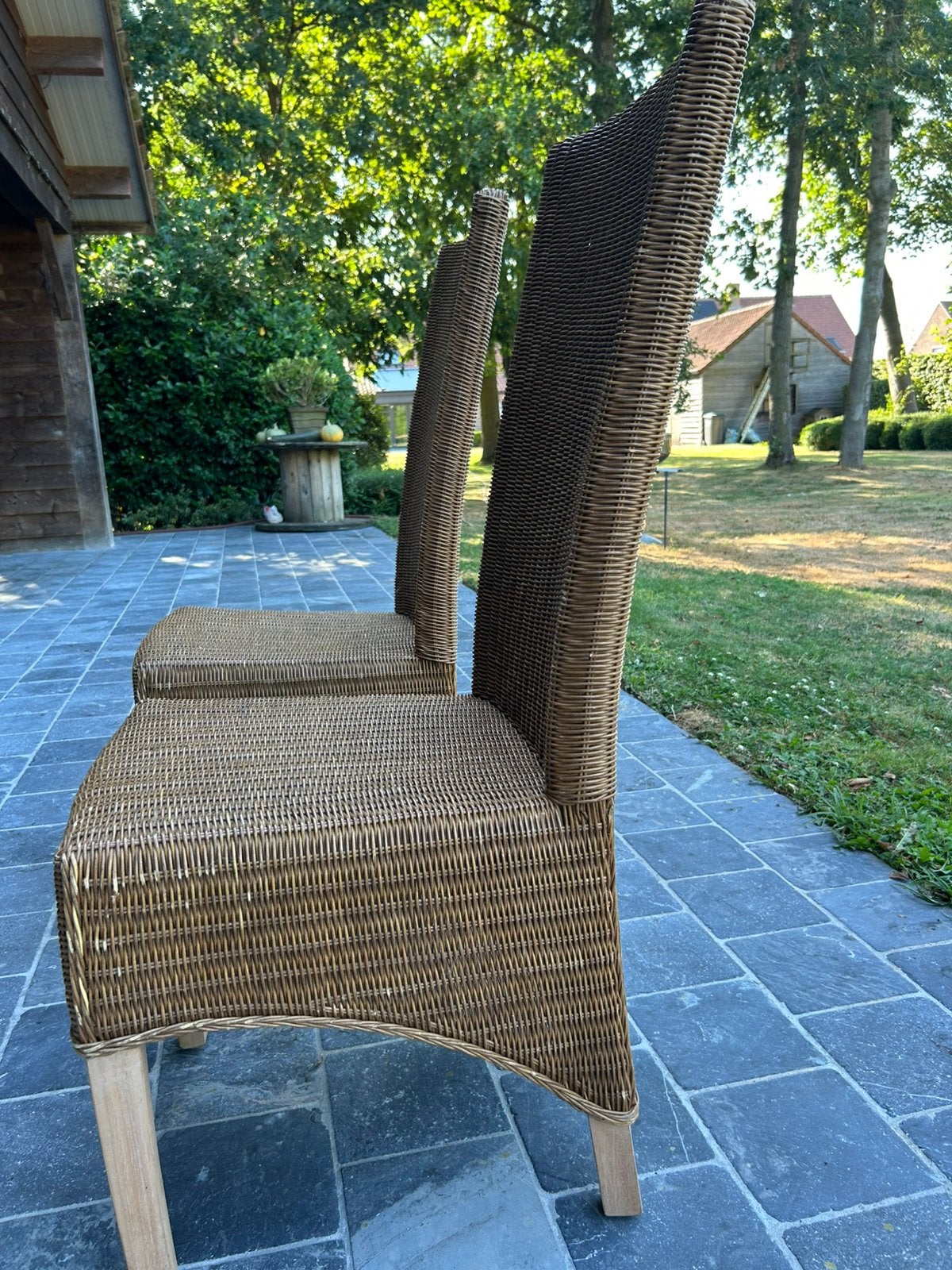 8 stevige rieten eetkamerstoelen, Ophalen, Bruin, Riet of Rotan, Zo goed als nieuw