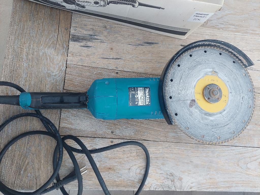 MAKITA GA9020R, Ophalen, Gebruikt, 1000 watt of meer, Haakse handslijpmachine