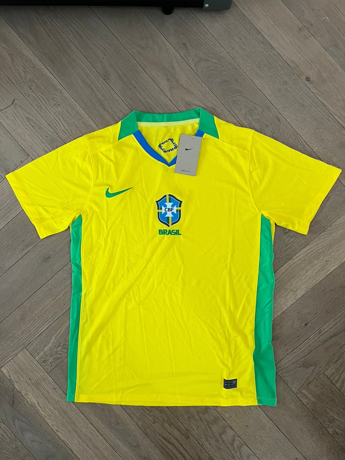 Maillot de l'équipe brésilienn du Brésil taille XL *NOUVEAU*, Taille XL, Enlèvement ou Envoi, Neuf, Maillot
