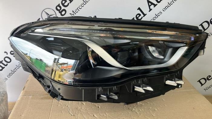 Koplamp rechts van een Mercedes GLA, Gebruikt, -, Ophalen of Verzenden, -