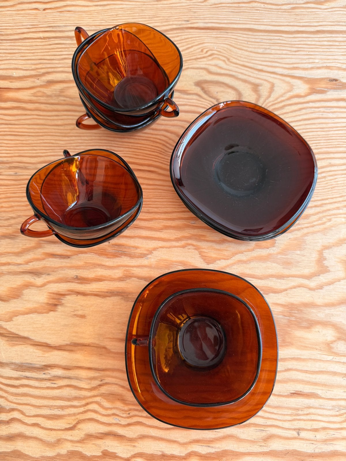 Retro glazen koffietasjes 6 en 4 ondertasjes, Ophalen