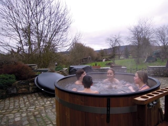 vrijst vakantiehuis hottub sauna 2 honden welk Heyd, Dorp, 3 slaapkamers, In bergen of heuvels, Afwasmachine