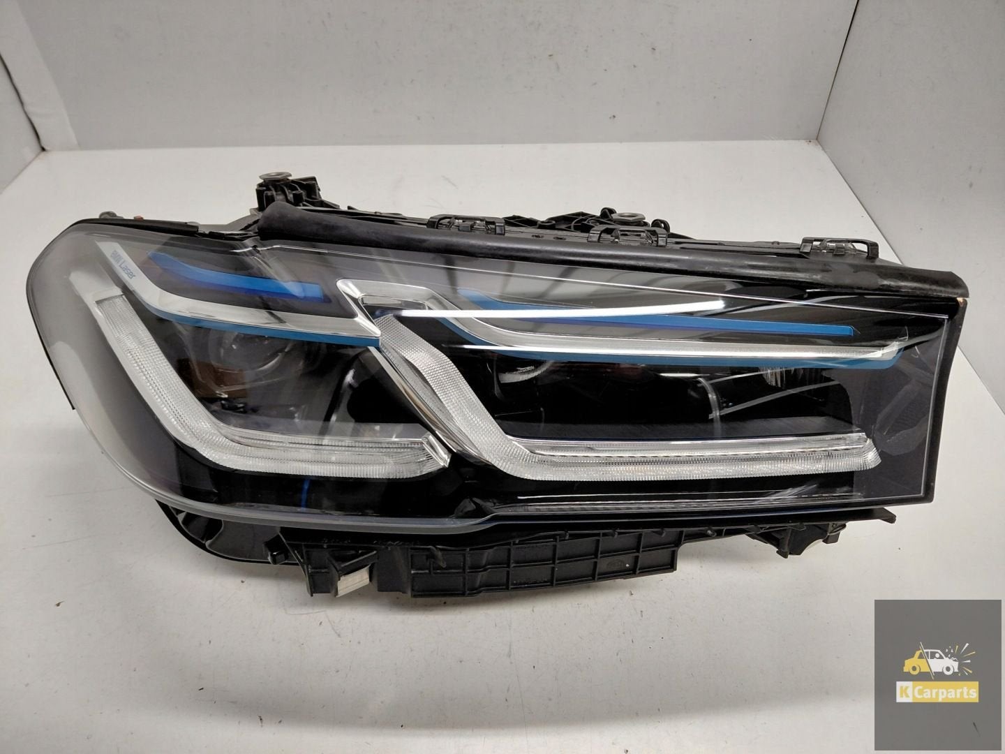5A388D6, BMW G30 Lift Laser rechterlamp Ideaal, Petuelring 130
80788  Munich, DE, Gebruikt, Info@bmw.de, BMW