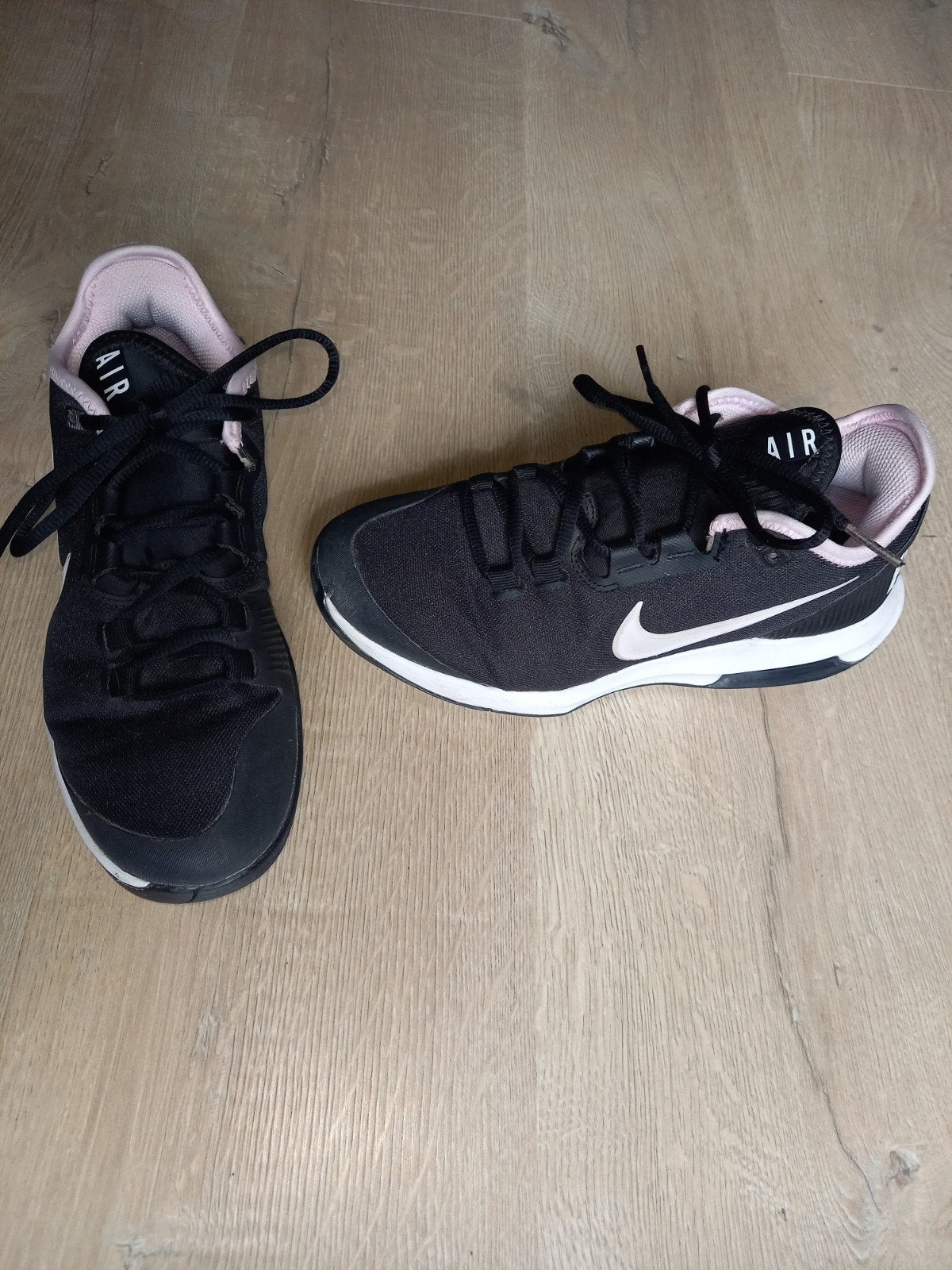 Nike Air Max sneakers, Kleding | Dames, Schoenen, Ophalen, Zwart, Nike, Zo goed als nieuw