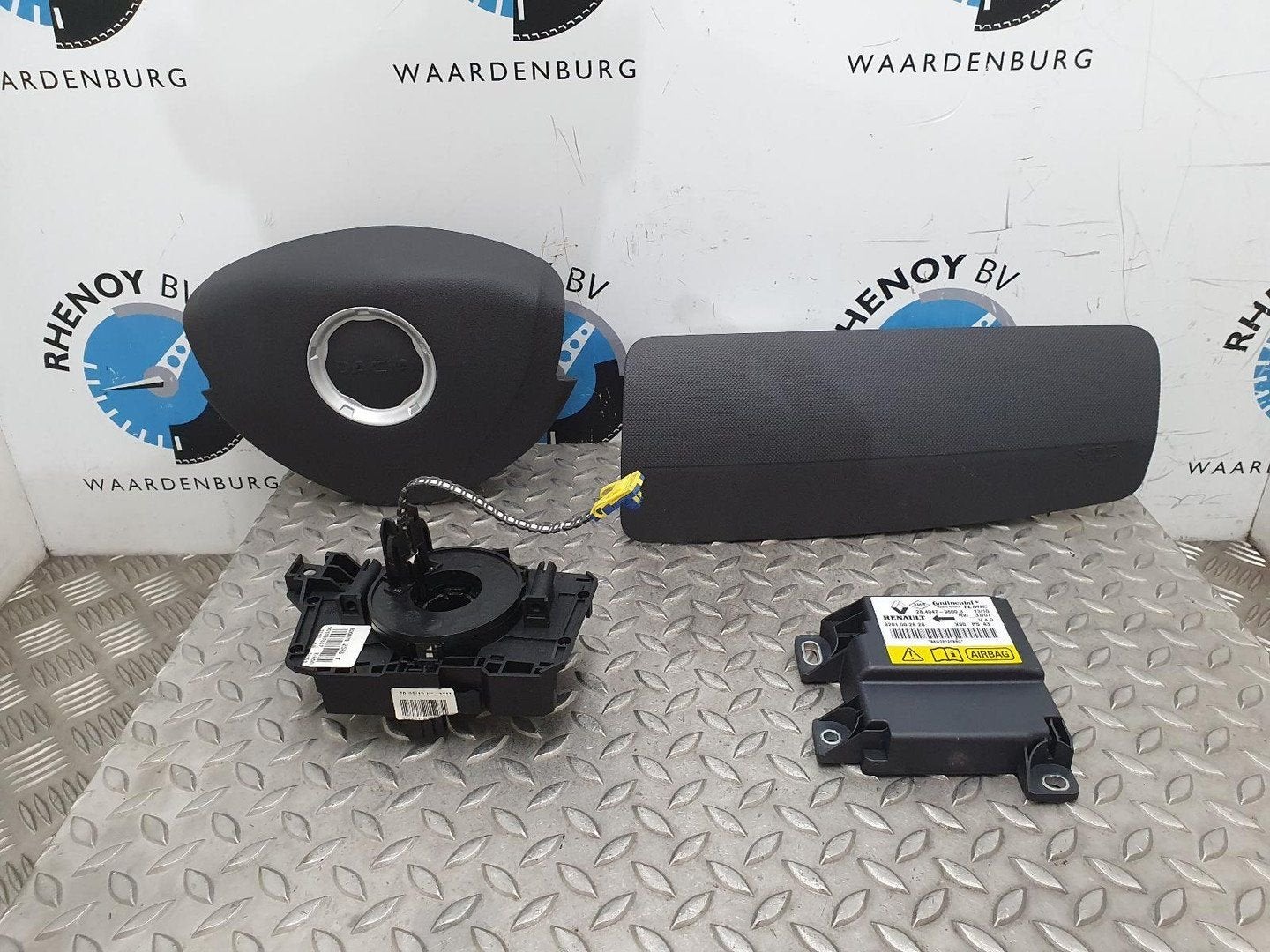 DACIA LOGAN AIRBAG SET 2010, Enlèvement ou Envoi, Utilisé, ARN reconnu